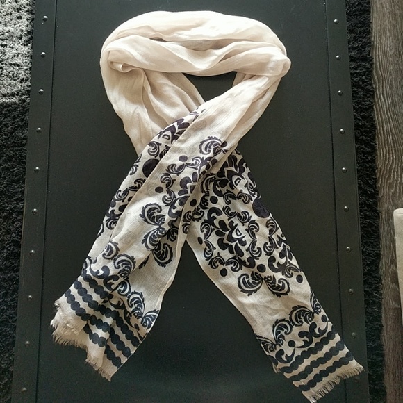 Scarf - Picture 3 of 3